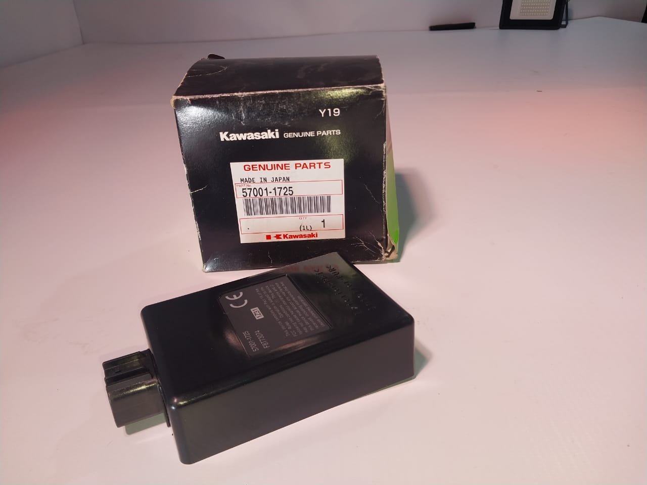Escáner Interfaz Diagnóstico Oficial Kawasaki KDS (OEM: 57001-1725 / Mitsubishi: F8T73074)