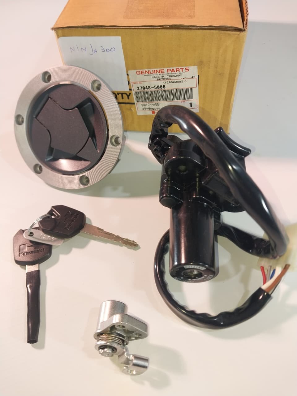 Kit de Cerraduras y Llaves Kawasaki (OEM: 27048-5008 / 27048-5075)