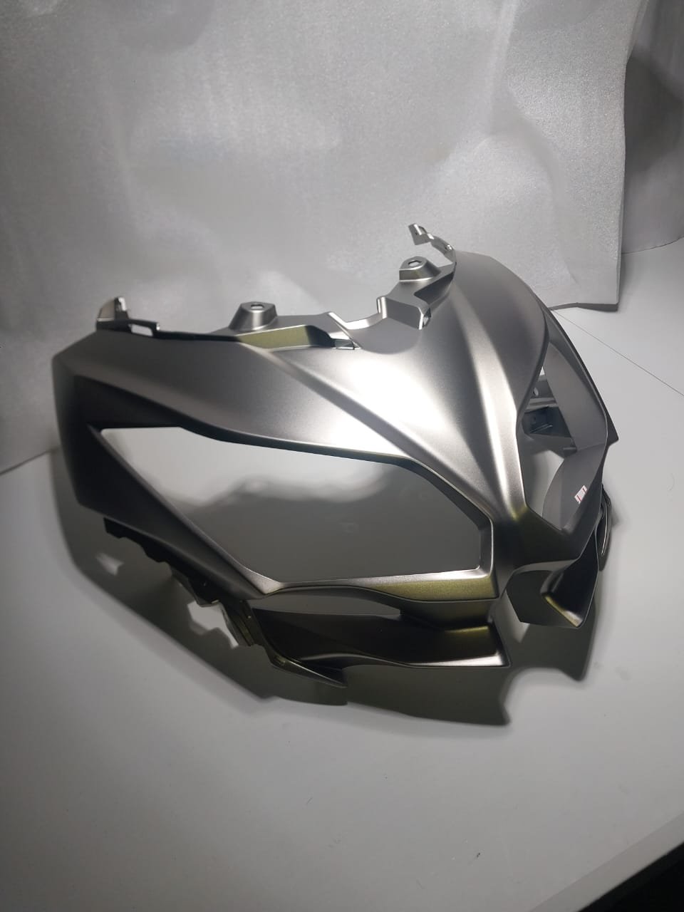 Carenado Frontal Superior (Gris) Kawasaki VERSYS 650 (OEM: 55028-0514) - Imagen 4