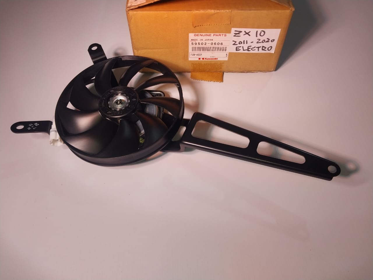 Electroventilador Kawasaki (OEM: 59502-0606) - Imagen 2