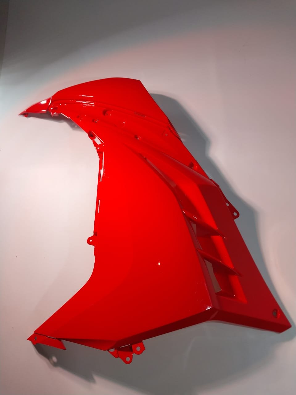 Carenado Lateral Inferior Izquierdo (Passion Red) Kawasaki Ninja 300 (OEM: 55028-0508-234) - Imagen 3