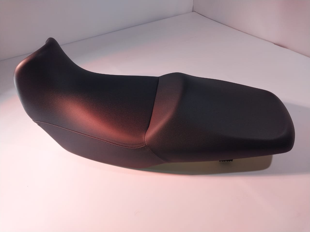 Asiento Enterizo Kawasaki Versys 1000 - Negro (OEM: 53066-5034-MA) - Imagen 3
