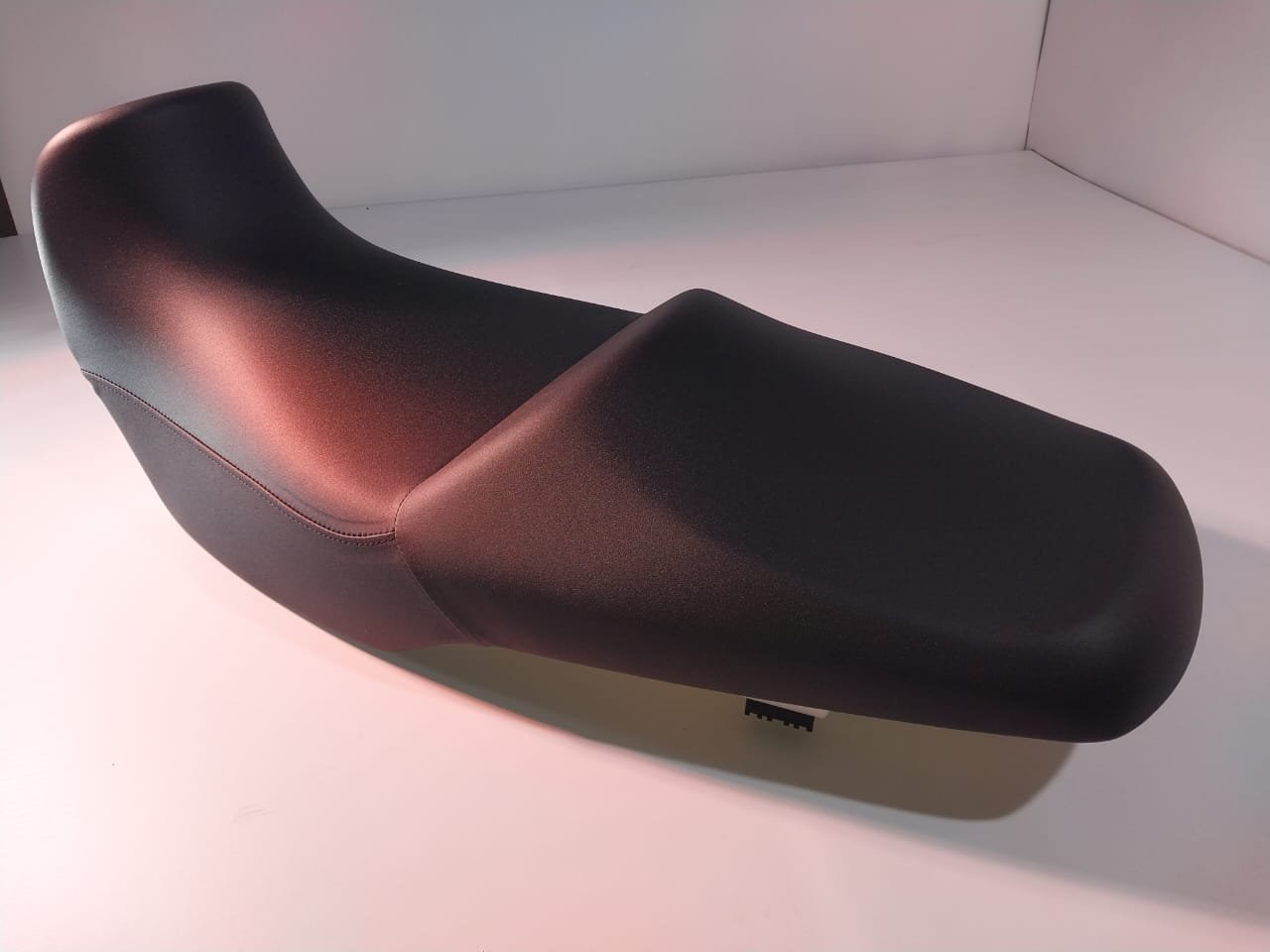Asiento Enterizo Kawasaki Versys 1000 - Negro (OEM: 53066-5034-MA)