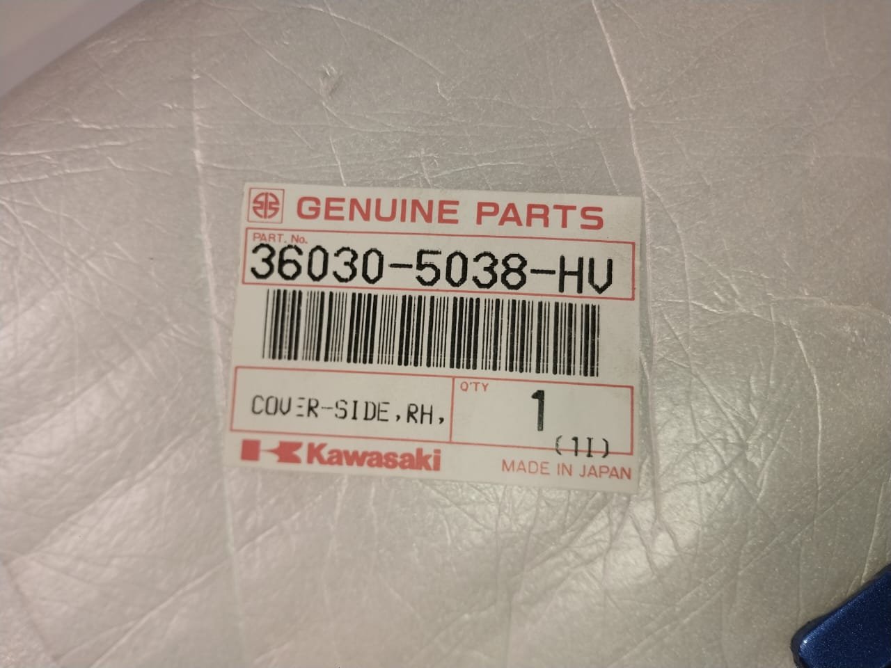 Cacha lateral derecha Kawasaki GPZ1100 / Ninja ZX-11 / ZZ-R1100 (OEM: 36030-5038-HV)