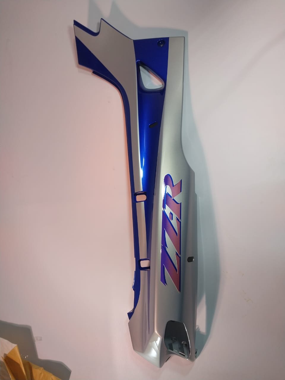 Cacha lateral derecha azul/plateada Kawasaki ZZ-R500 / ZZ-R600 (OEM: 36010-5451-HV) - Imagen 4