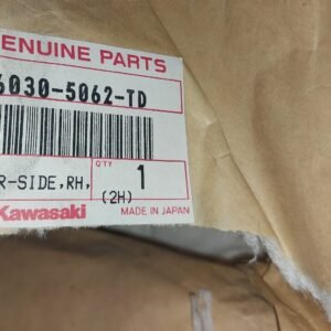 Cacha lateral derecha azul/roja Kawasaki ZZ-R600 (OEM: 36030-5062-TD)